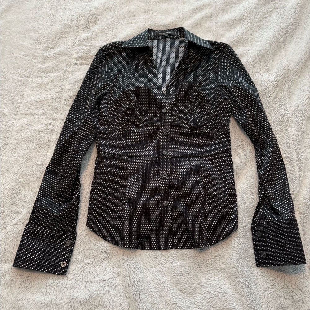 Express, NWOT, Black & Silver Dotted, Fitted, Button Down Blouse, in size XS.